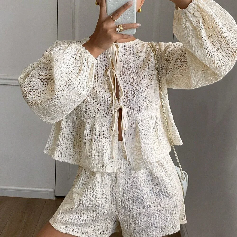 Casual Women's Floral Front Tie Lantern Sleeve Blouse With Shorts Set